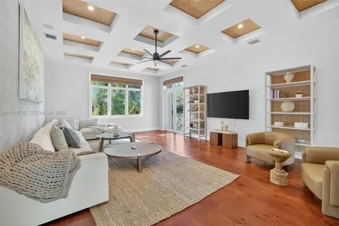 101 Holly Lane Plantation FL 33317