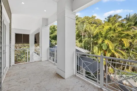 101 Holly Lane Plantation FL 33317