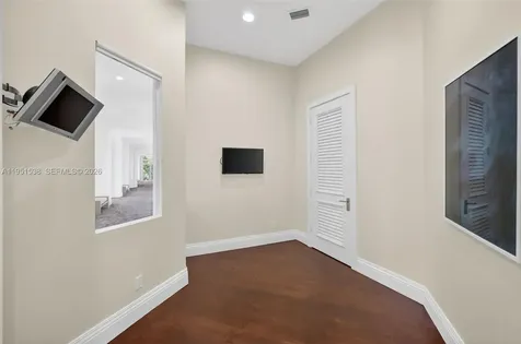101 Holly Lane Plantation FL 33317