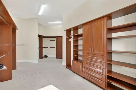 101 Holly Lane Plantation FL 33317