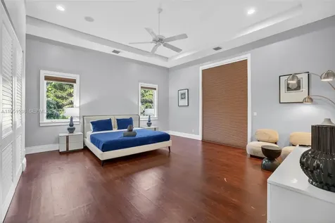 101 Holly Lane Plantation FL 33317