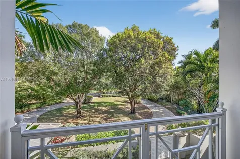 101 Holly Lane Plantation FL 33317