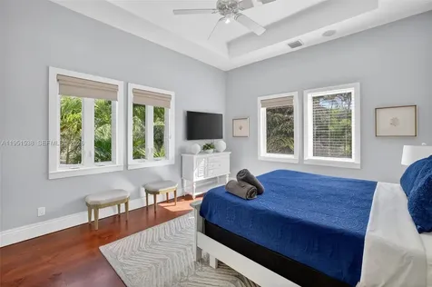 101 Holly Lane Plantation FL 33317