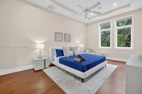 101 Holly Lane Plantation FL 33317
