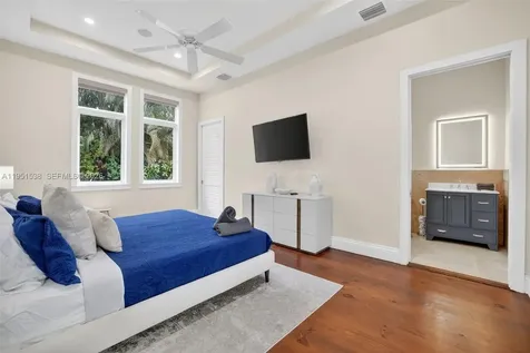 101 Holly Lane Plantation FL 33317