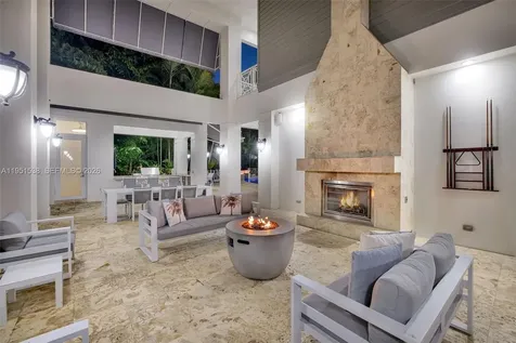 101 Holly Lane Plantation FL 33317