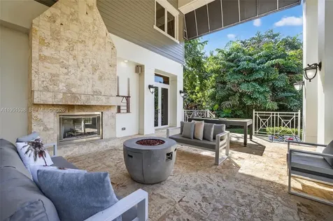101 Holly Lane Plantation FL 33317