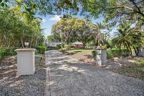 101 Holly Lane Plantation FL 33317