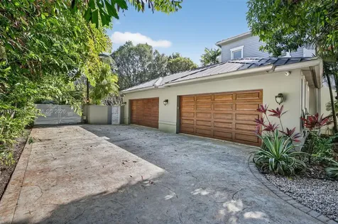 101 Holly Lane Plantation FL 33317