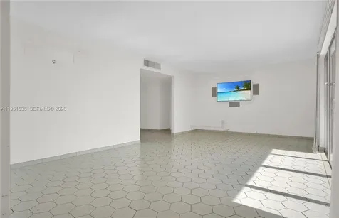 11111 Biscayne Boulevard Miami FL 33181