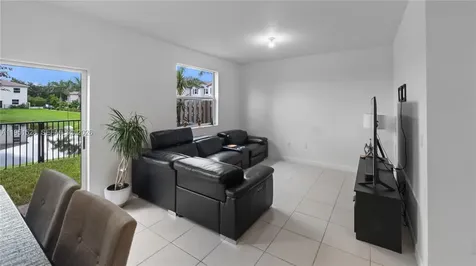 5544 NW 27th Place Lauderhill FL 33313