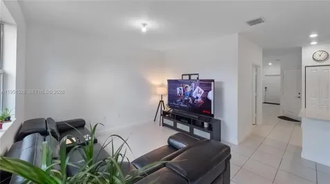 5544 NW 27th Place Lauderhill FL 33313