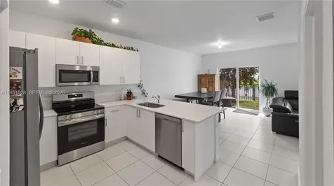 5544 NW 27th Place Lauderhill FL 33313