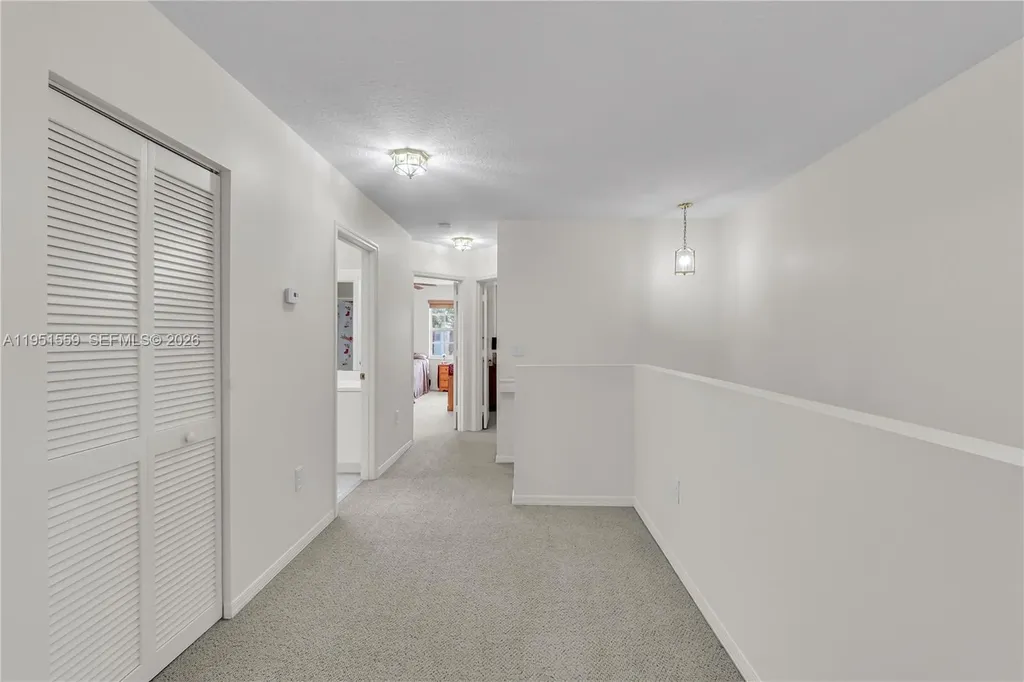 5323 NW 125th Avenue Coral Springs FL 33076