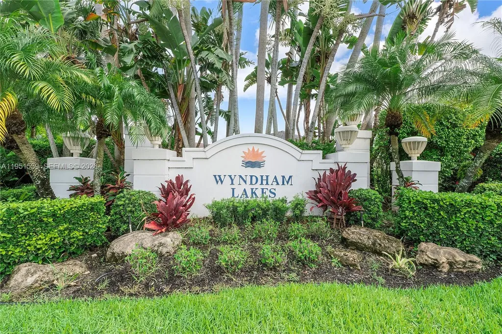 5323 NW 125th Avenue Coral Springs FL 33076