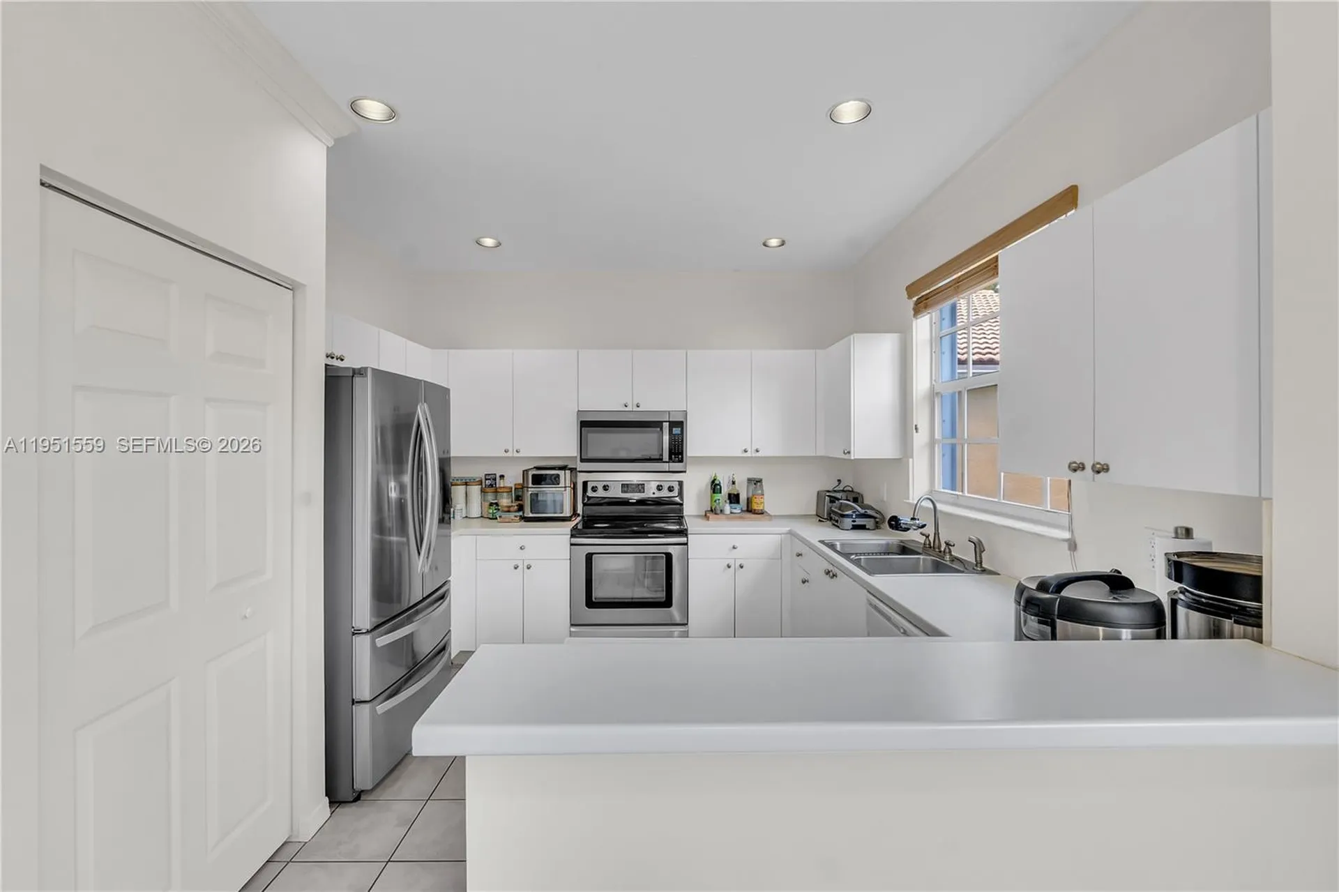 5323 NW 125th Avenue Coral Springs FL 33076