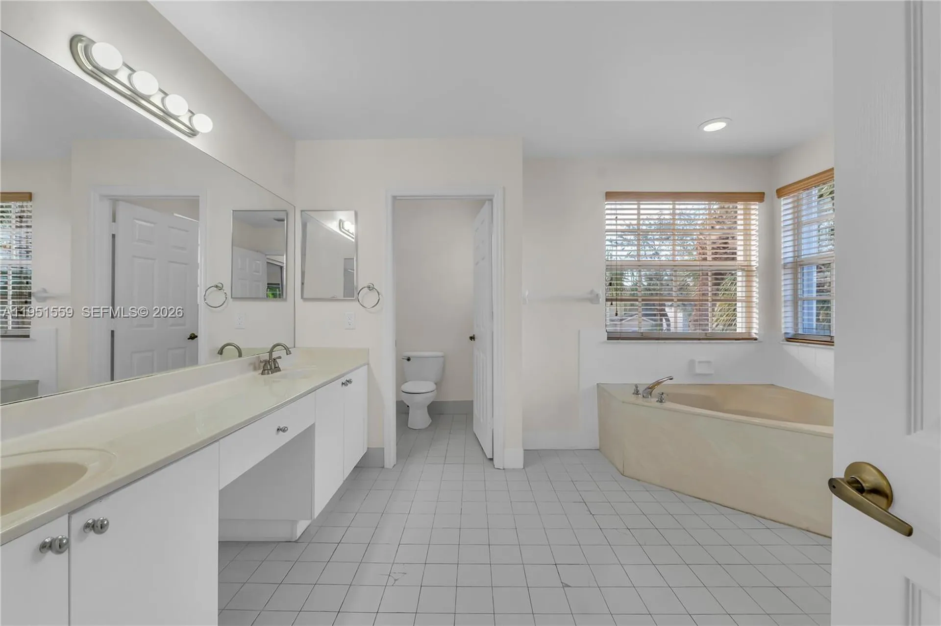 5323 NW 125th Avenue Coral Springs FL 33076