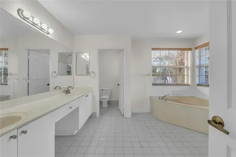 5323 NW 125th Avenue Coral Springs FL 33076