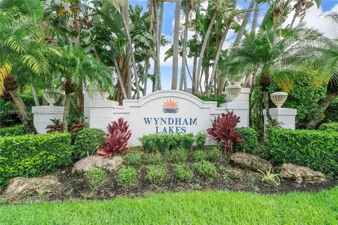 5323 NW 125th Avenue Coral Springs FL 33076