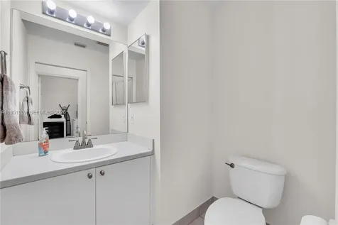 5323 NW 125th Avenue Coral Springs FL 33076