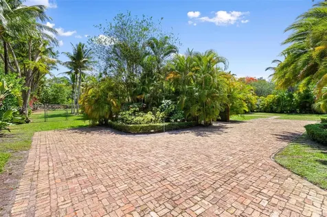 8030 SW 120th Street Pinecrest FL 33156
