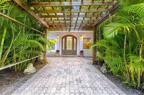 8030 SW 120th Street Pinecrest FL 33156