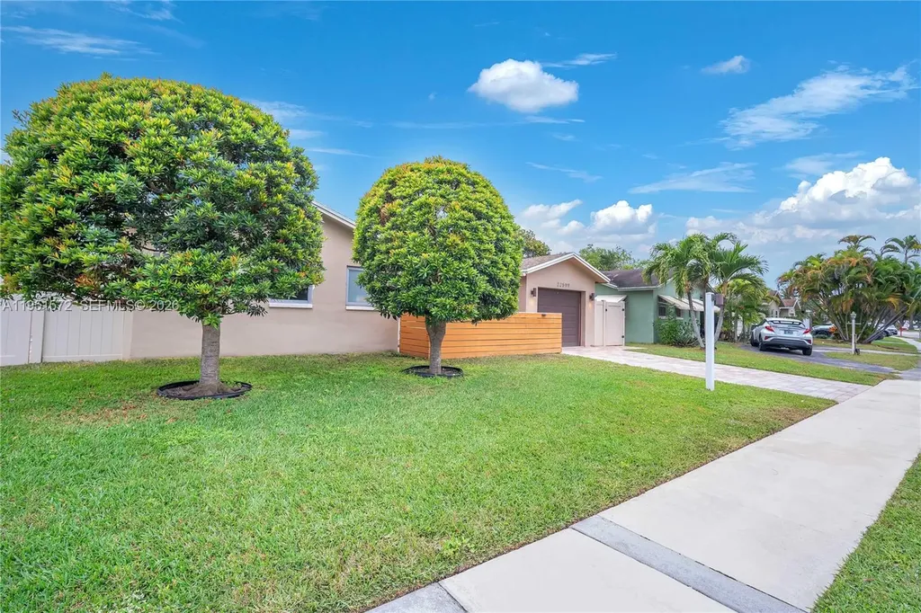 22599 SW 65th Avenue Boca Raton FL 33428