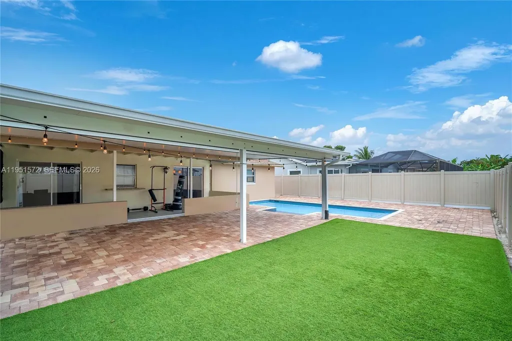 22599 SW 65th Avenue Boca Raton FL 33428