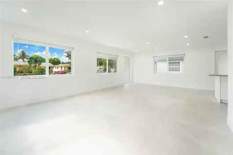 857 W 34th Street Hialeah FL 33012