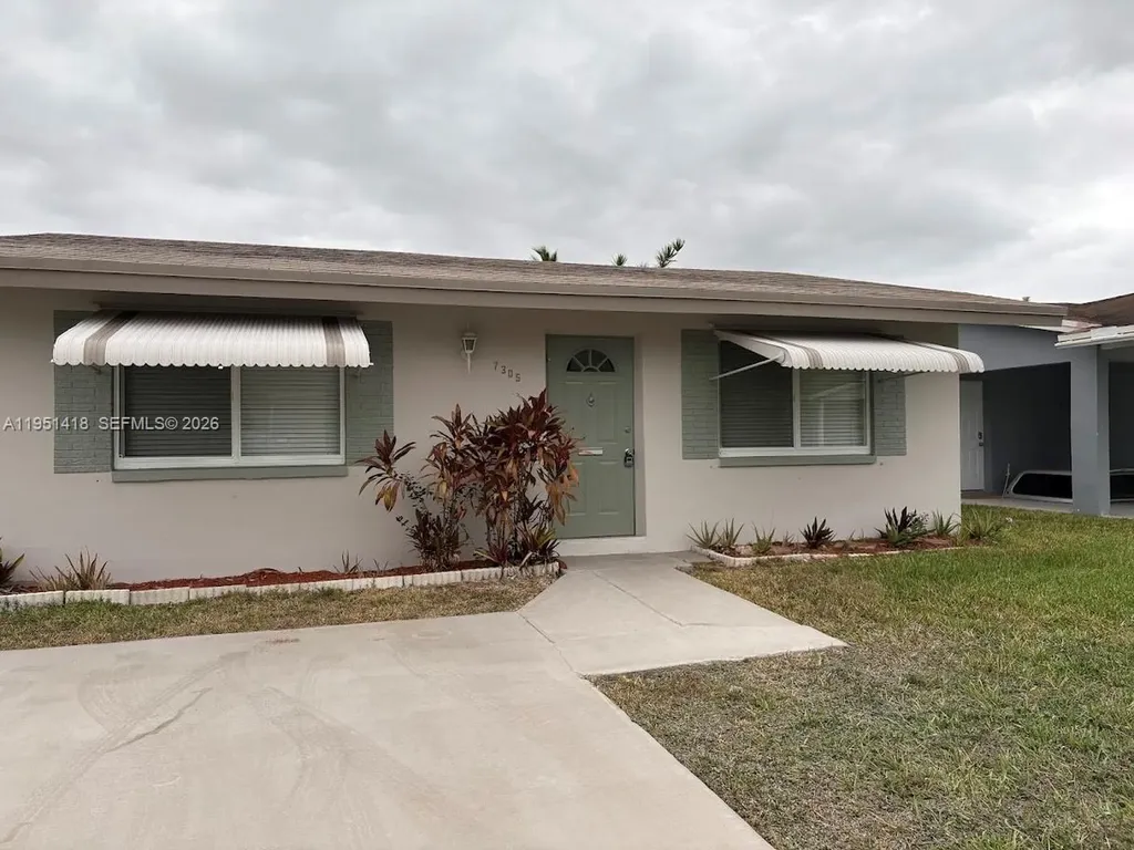 7305 NW 57th Court Tamarac FL 33321