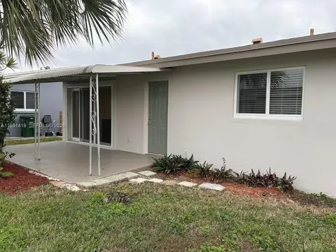 7305 NW 57th Court Tamarac FL 33321