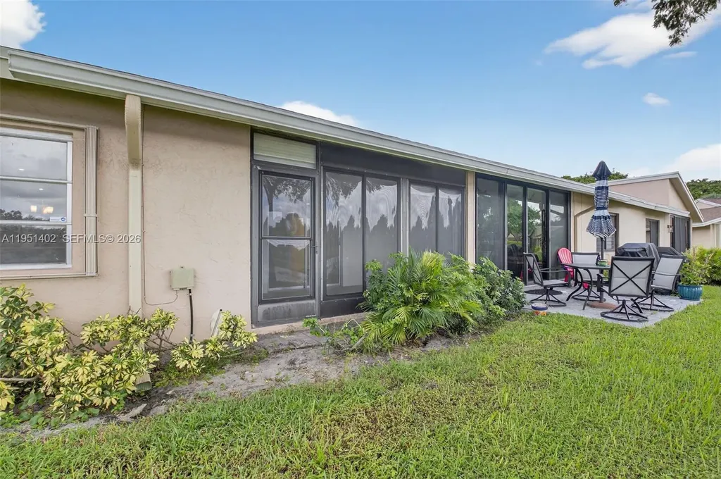 8127 Songbird Terrace Boca Raton FL 33496