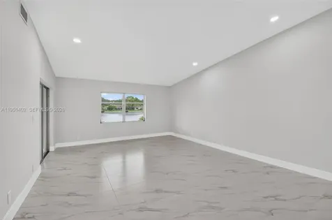 8127 Songbird Terrace Boca Raton FL 33496