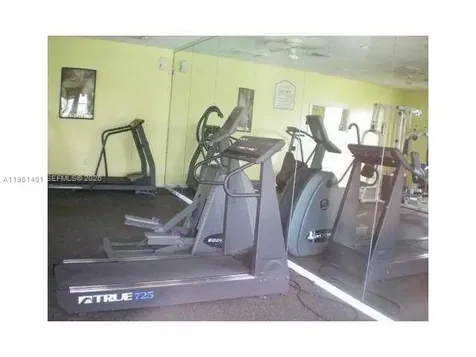 2061 NW 96th Terrace Pembroke Pines FL 33024