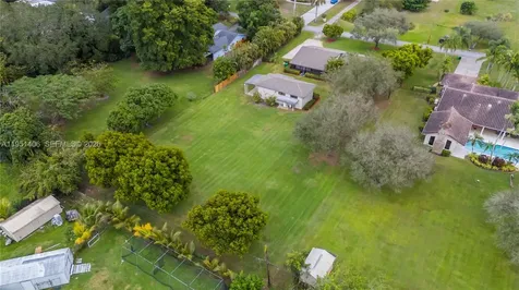 2751 SW 137th Terrace Davie FL 33330