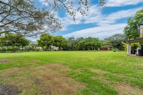 2751 SW 137th Terrace Davie FL 33330