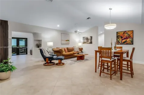 2751 SW 137th Terrace Davie FL 33330
