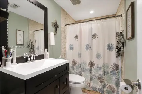 3529 W 14th Lane Hialeah FL 33012