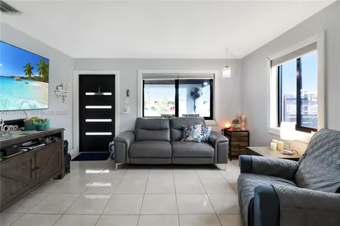 3529 W 14th Lane Hialeah FL 33012