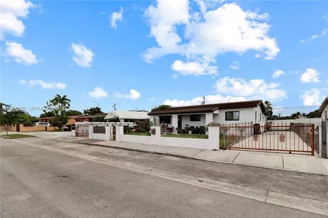 3529 W 14th Lane Hialeah FL 33012