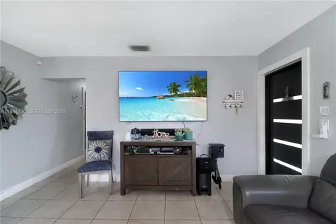 3529 W 14th Lane Hialeah FL 33012