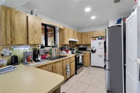 3529 W 14th Lane Hialeah FL 33012