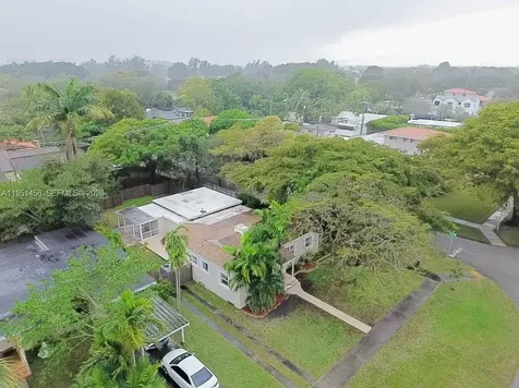 410 Pinecrest Drive Miami Springs FL 33166
