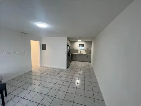 1719 NW 16th Street Miami FL 33125