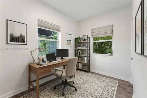 4017 N Meridian Avenue Miami Beach FL 33140