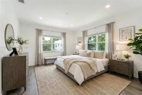 4017 N Meridian Avenue Miami Beach FL 33140
