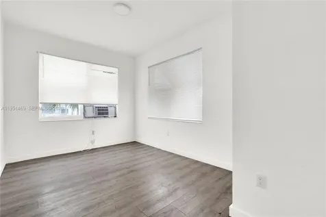 402 NW 12th Avenue Miami FL 33128