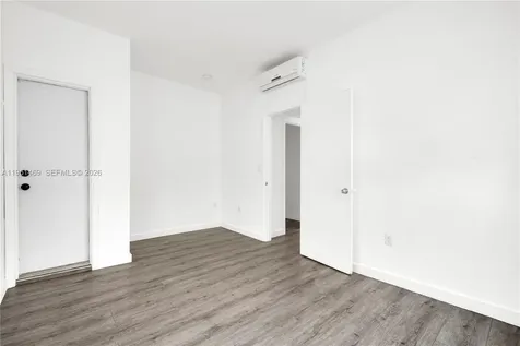 402 NW 12th Avenue Miami FL 33128