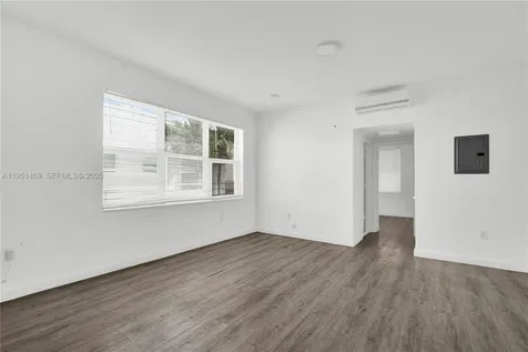 402 NW 12th Avenue Miami FL 33128