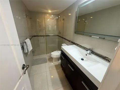 19370 Collins Avenue Sunny Isles Beach FL 33160